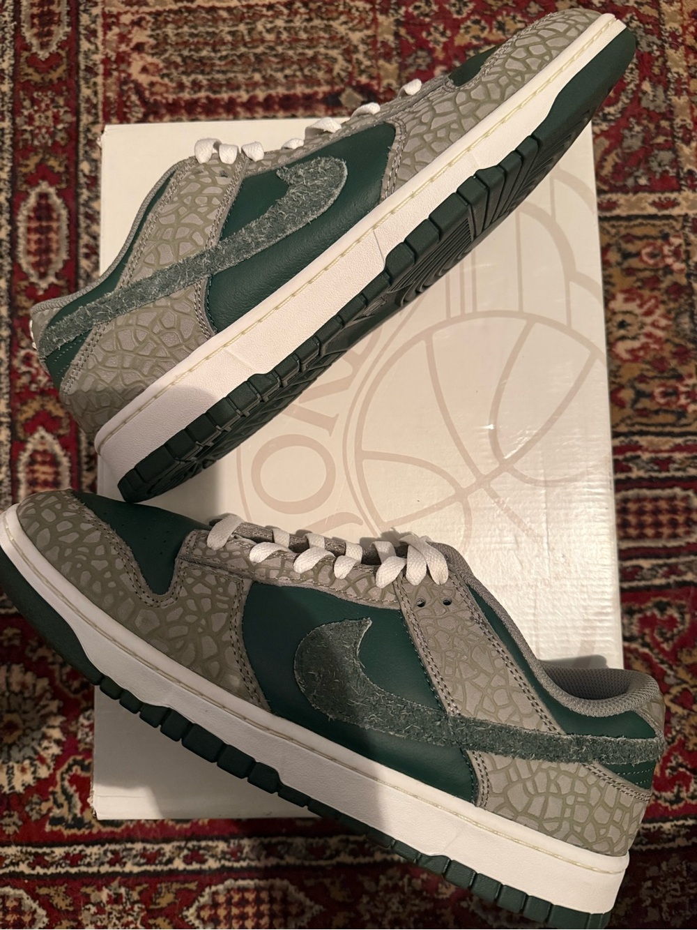 Nike Dunk Low PRM Urban Landscape 2.0 - Sneakers in Dark Green and Gray